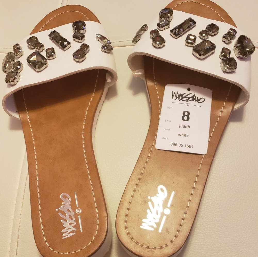 Mossimo - Picture 2 of 3